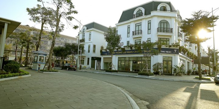 Crown Villas